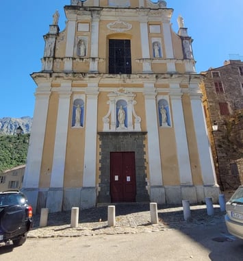 Visite libre de l'Église paroissiale Notre-Dame-de-l'Annonciation : véritable témoignage des édifices baroques de Balagne.