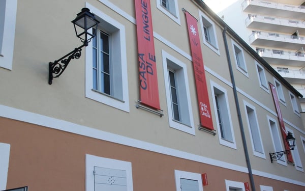 Casa di e Lingue